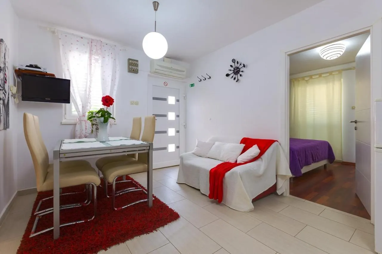 Gostinjska kuća Apartments Jelena, Mali Losinj