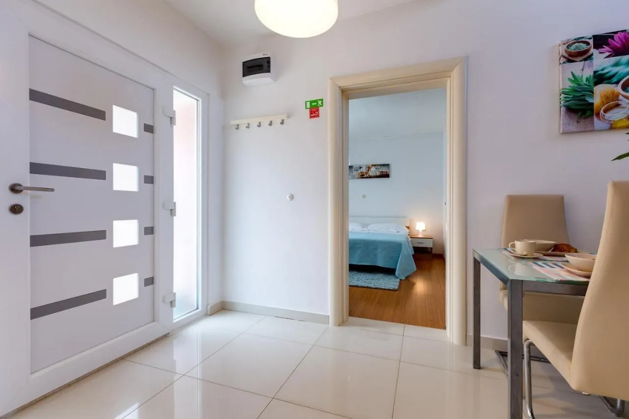 Apartments Jelena, Mali Losinj 3*,