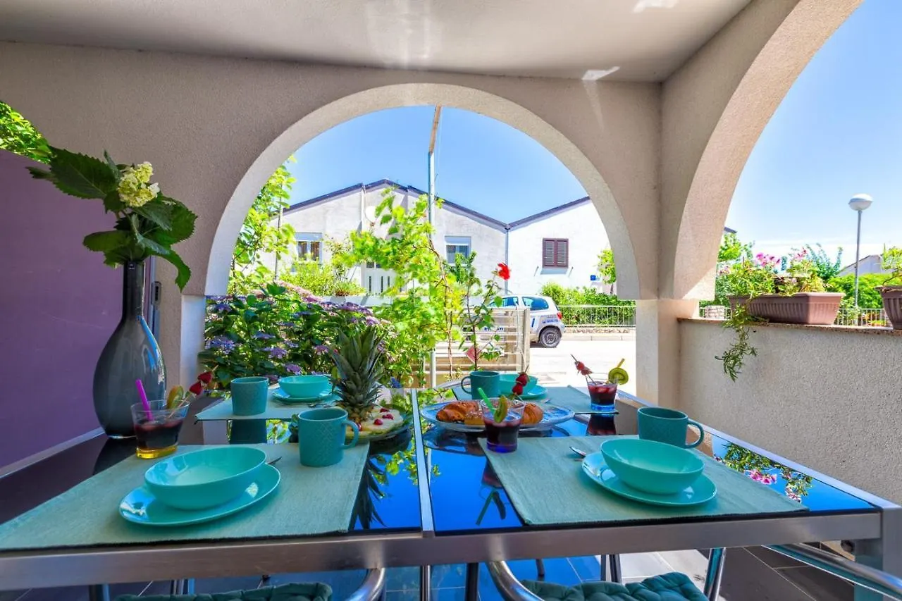 Apartments Jelena, Mali Lošinj 3*,